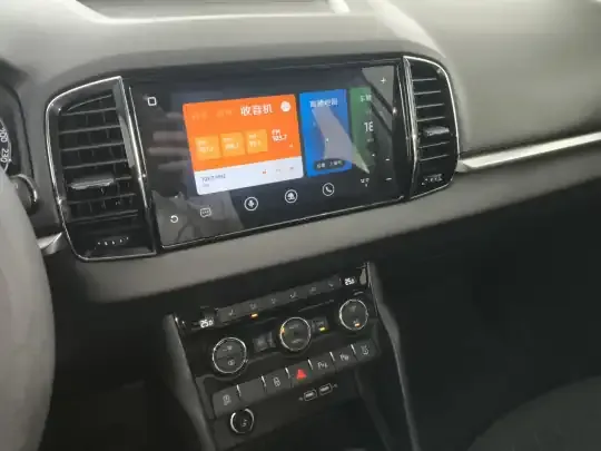 Skoda Karoq 2021 (23200 км)