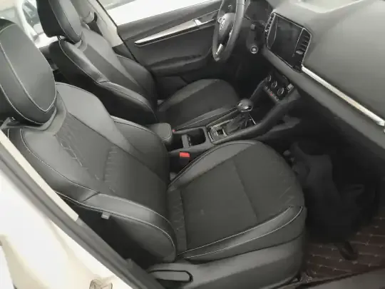 Skoda Karoq 2021 (23200 км)