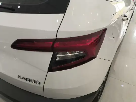 Skoda Karoq 2021 (23200 км)