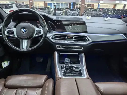 BMW X6 2021 (124800 км)