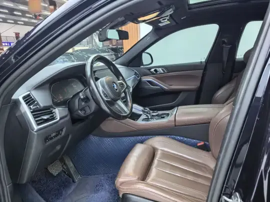 BMW X6 2021 (124800 км)