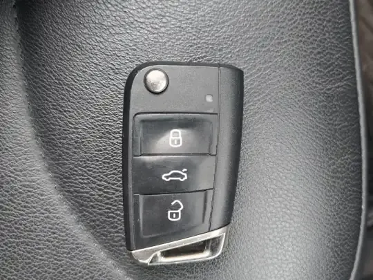 Volkswagen Tiguan L 2021 (98200 км)