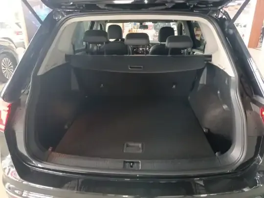 Volkswagen Tiguan L 2021 (60100 км)