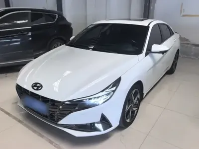 Hyundai Elantra 2021 (38400 км)