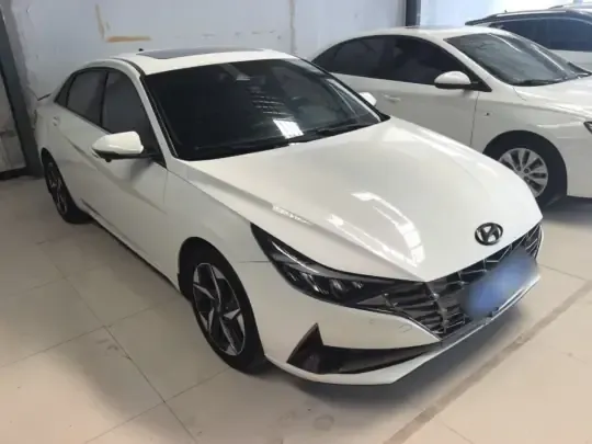 Hyundai Elantra 2021 (38400 км)