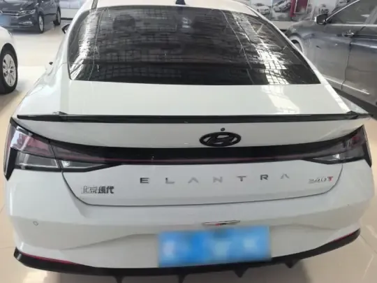 Hyundai Elantra 2021 (38400 км)