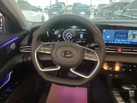 Hyundai Elantra 2021 (75700 км)