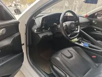 Hyundai Elantra 2021 (39600 км)