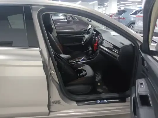 Volkswagen Bora 2021 (31900 км)