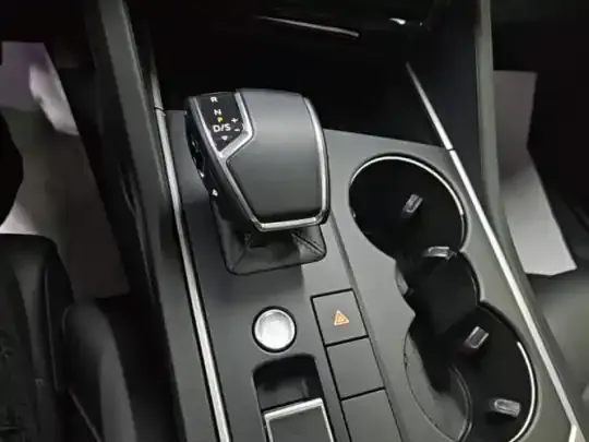 Volkswagen Touareg 2021 (25000 км)