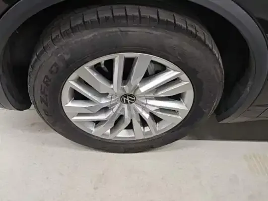 Volkswagen Touareg 2021 (25000 км)