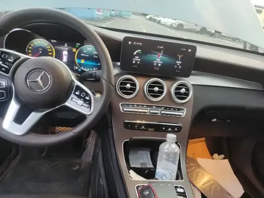 Mercedes-Benz GLC 2021 (65100 км)