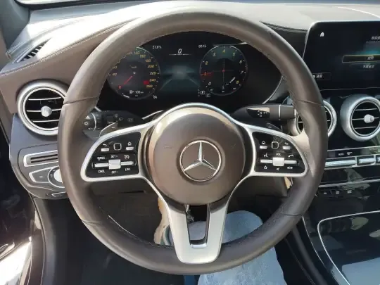 Mercedes-Benz GLC 2021 (143200 км)