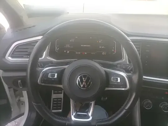 Volkswagen T-ROC 2021 (44900 км)