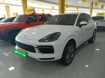 Porsche Cayenne E-Hybrid 2021 (54900 км)