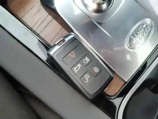 Land Rover Discovery Sport New Energy 2021 (124400 км)