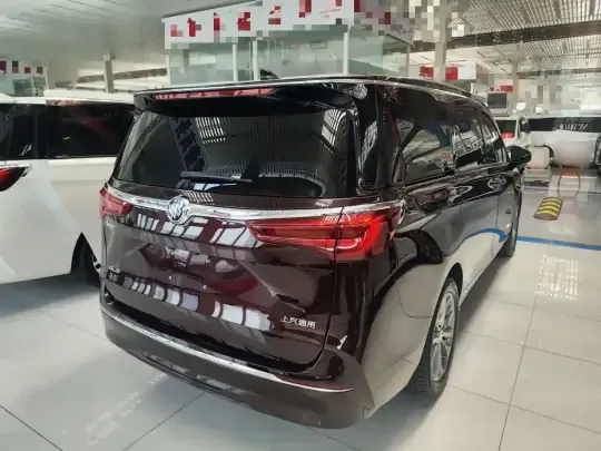 Buick GL8 2021 (92600 км)