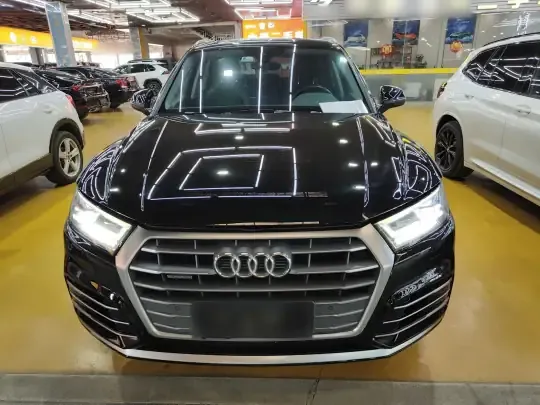 Audi Q5L 2020 (149600 км)