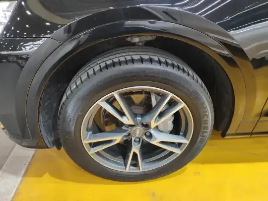 Audi Q5L 2020 (149600 км)