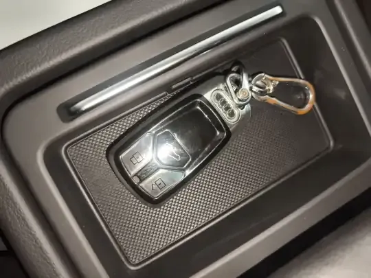 Audi Q5L 2020 (85100 км)
