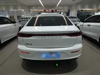 Bestune B70 2021 (23800 км)