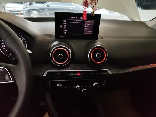 Audi Q2L 2021 (72300 км)