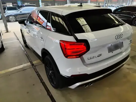 Audi Q2L 2021 (72300 км)
