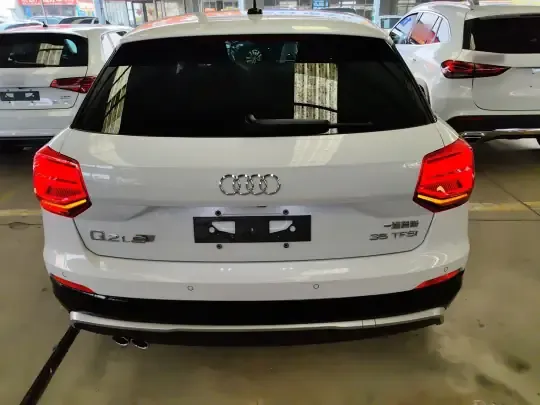 Audi Q2L 2021 (72300 км)
