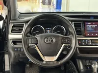 Toyota Highlander 2021 (35700 км)