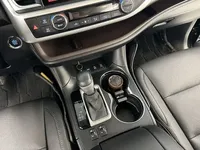 Toyota Highlander 2021 (35700 км)