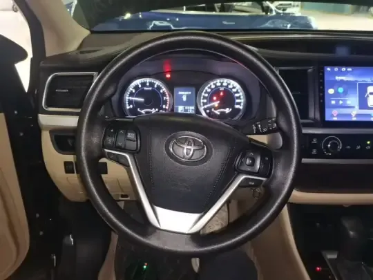 Toyota Highlander 2021 (78200 км)