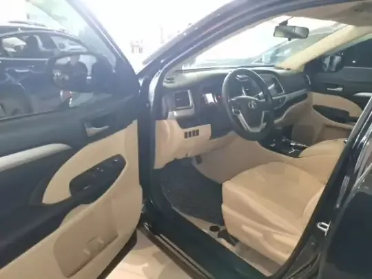 Toyota Highlander 2021 (78200 км)