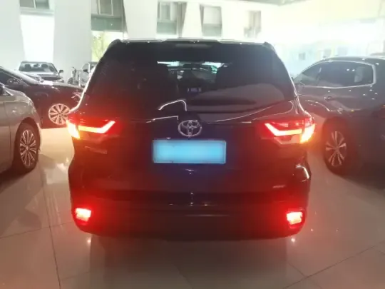 Toyota Highlander 2021 (78200 км)