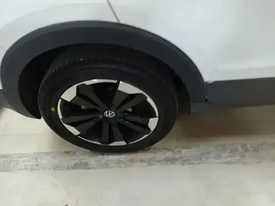 Volkswagen Tacqua 2021 (85700 км)