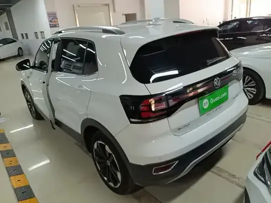 Volkswagen Tacqua 2021 (85700 км)