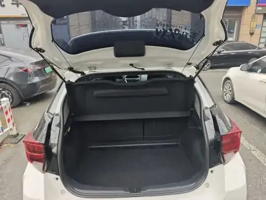 Toyota YARiS L Zhi Xuan 2021 (70200 км)