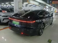 Nio ET7 2022 (31400 км)