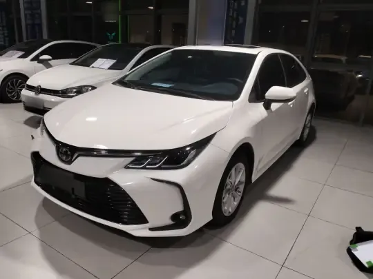 Toyota Corolla 2021 (64900 км)
