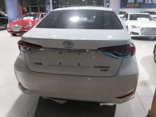 Toyota Corolla 2021 (64900 км)