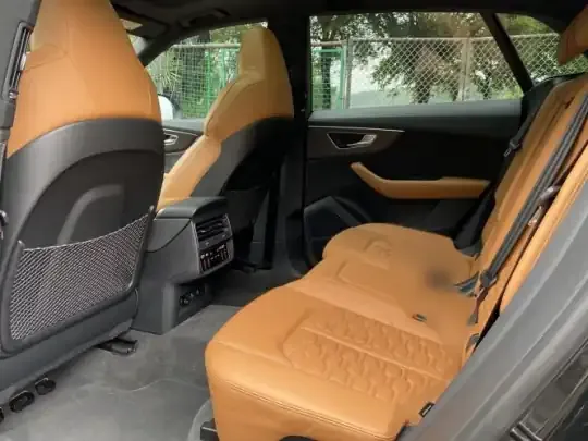 Audi RS Q8 2021 (31700 км)