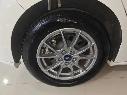 Ford Focus Active 2021 (44200 км)