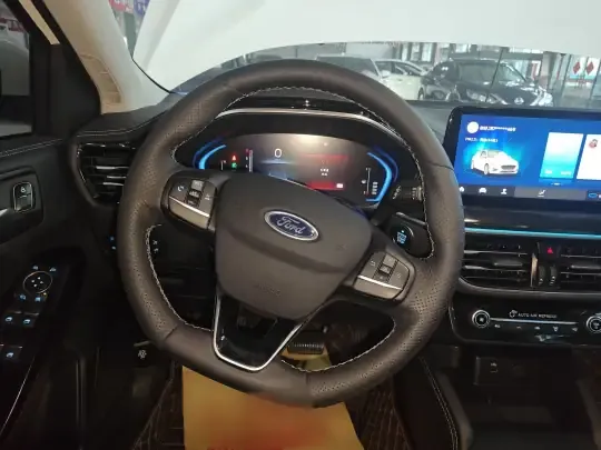 Ford Focus Active 2021 (44200 км)
