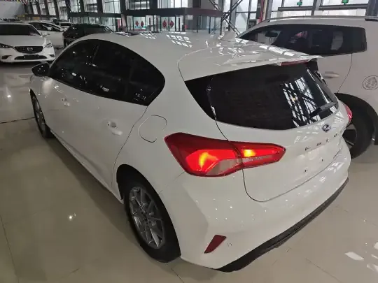 Ford Focus Active 2021 (44200 км)