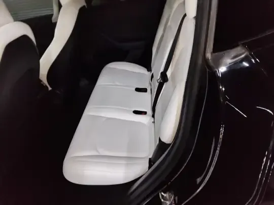 Tesla Model Y 2021 (111900 км)