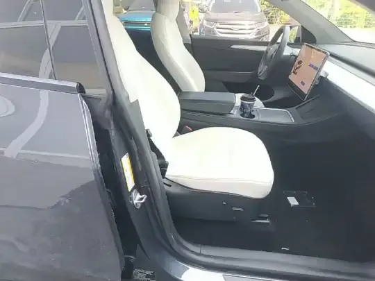 Tesla Model Y 2021 (144200 км)