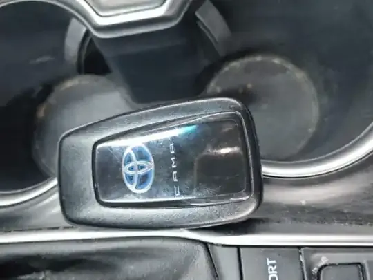 Toyota Camry 2021 (49100 км)