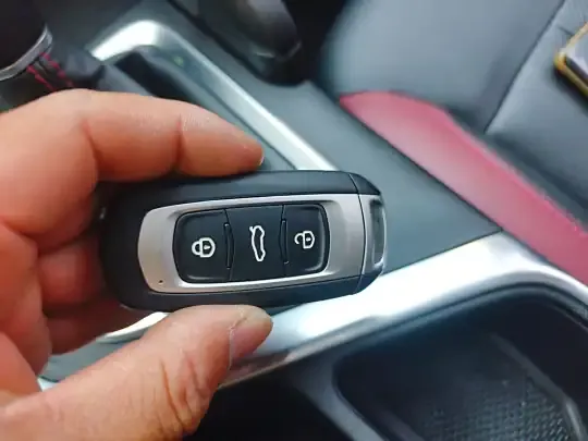 Geely Auto Vision X3 2021 (17800 км)