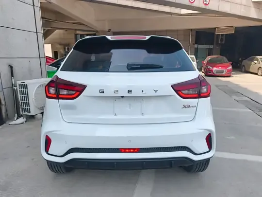 Geely Auto Vision X3 2021 (17800 км)