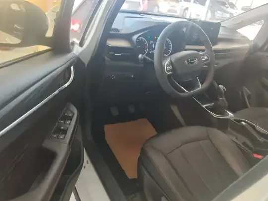 Geely Auto Vision X3 2021 (11000 км)