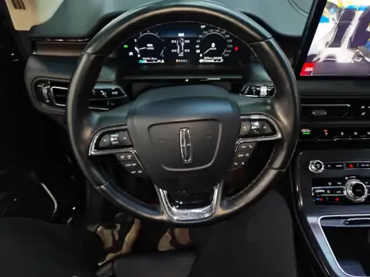 Lincoln Nautilus 2021 (32500 км)